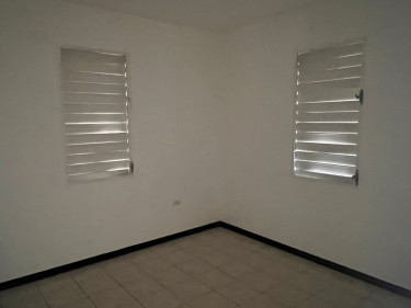 4 Bedroom/2 Bathroom House For RENT