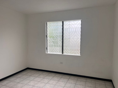 4 Bedroom/2 Bathroom House For RENT