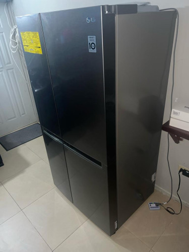 LG Smart Inverter Refrigerator (Like New)