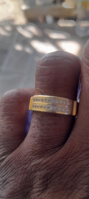10k Gold Mens Ring. With Diamonds