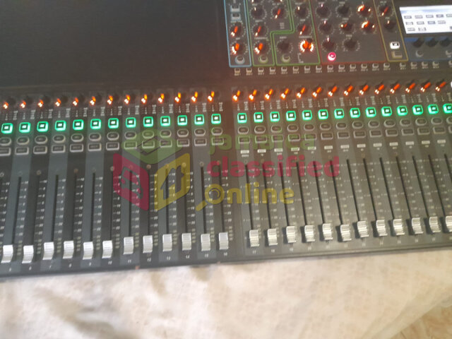 Soundcraft Expression Si Digital Audio Mixer (used