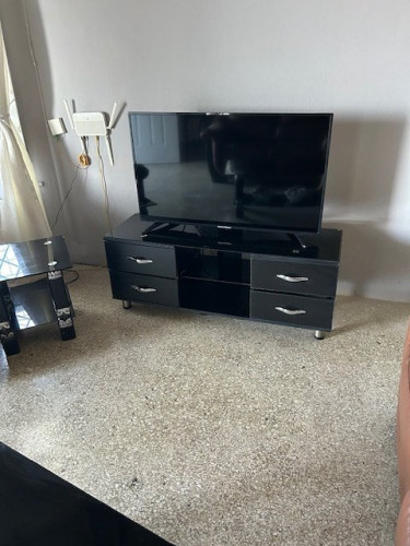 50” Paramount TV With Stand And Mounting Hardware 