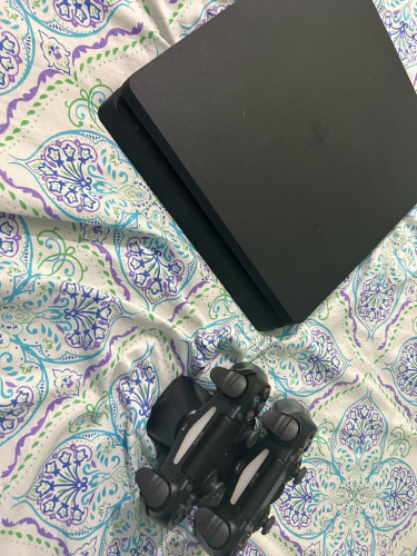 Ps4 Slim 1TB Storage