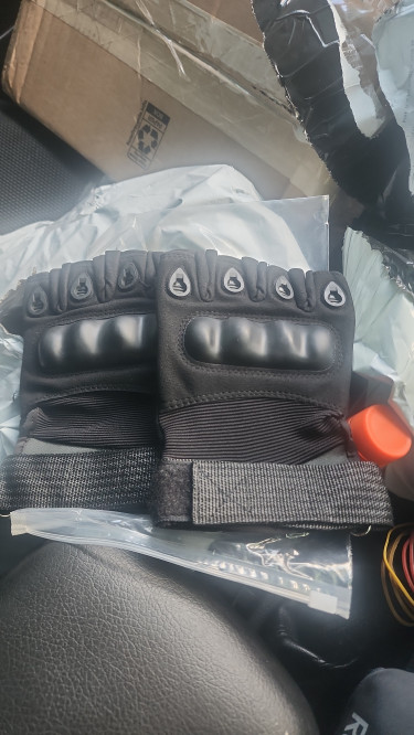 Brand New Full Finger Men's Gloves