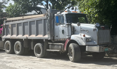 2001 Western Star Dump Truck