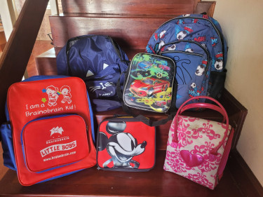 School Bags - Total 1000