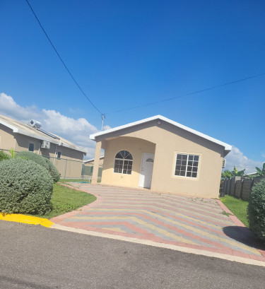 2 Bedroom House For Rent Phoenix Park Portmore