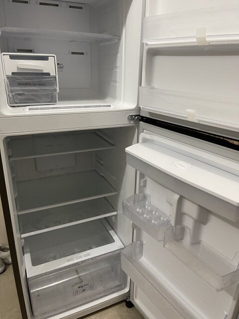 Samsung 12 Cu. Ft. Refrigerator With Dispenser