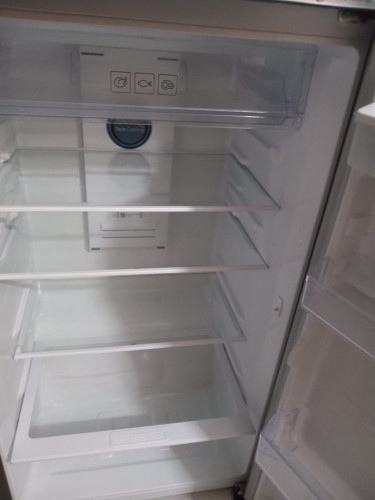 Refrigerator/ Microwave 