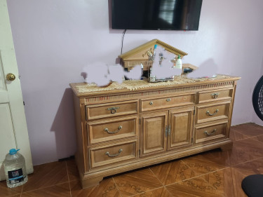 Migrating Sale: Dining Set, King Size Bedroom Set 