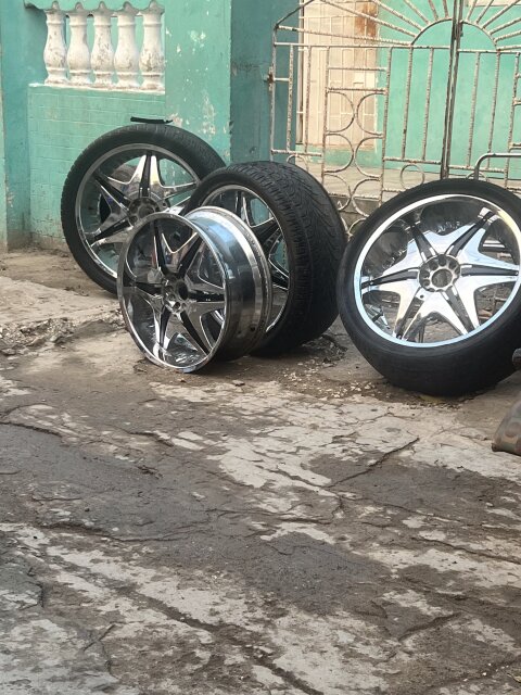 22 Inch Chrome Rims