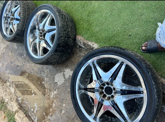 22 Inch Chrome Rims