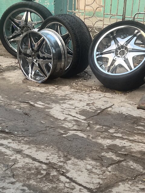 22 Inch Chrome Rims