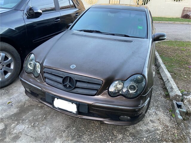 MERCEDES BENZ C200 BREAKING OR WHOLE