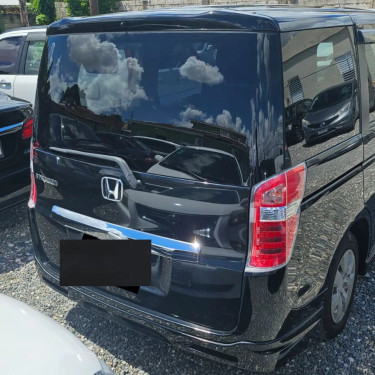 HONDA STEPWAGON 2014