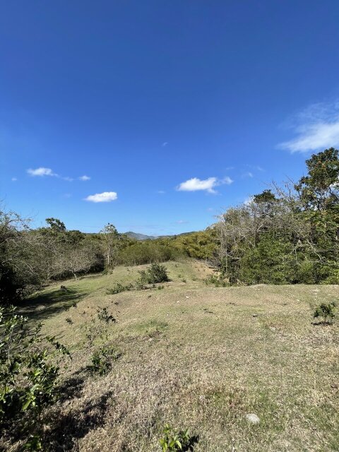 11 Acre Sunset Hill With River For Lease