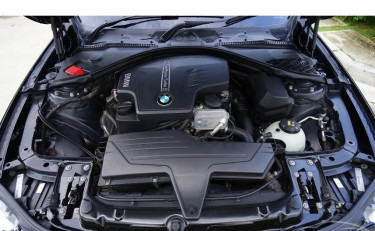 2015 BMW 3 SERIES 320i 2.0 F30 (ปี 11-16) M Sport