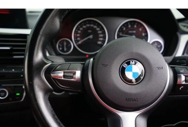 2015 BMW 3 SERIES 320i 2.0 F30 (ปี 11-16) M Sport