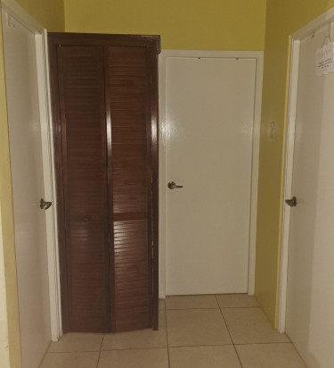 2 Bedroom 1 Bathroom Apartment 