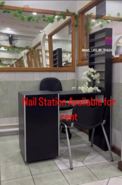 Hair And Nails Booths Rental