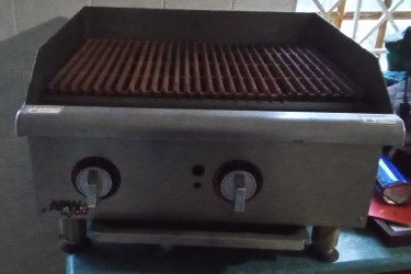 Griddel Gas Grill Commercail 