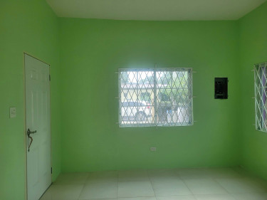 2 Bedroom 2 Bathroom Small Side For Rent
