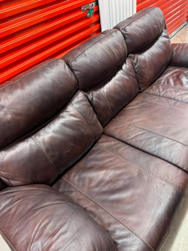 Luxury Leather SOFA  JUST LANDED FROM USA 