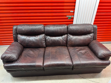 Luxury Leather SOFA  JUST LANDED FROM USA 