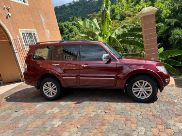 2017Pajero Gls Did  Fully Loaded Model For Sale 