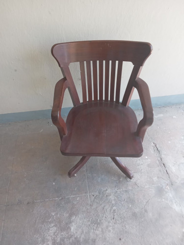 Mahogany Swivel Chair