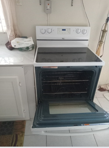 Buy A Whirlpool 220 Stove Get A Microwave Free