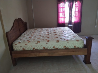 King Size Bed With Mattress