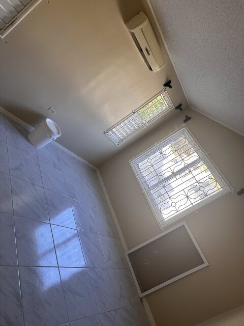 2 Bedroom Newly Renovated