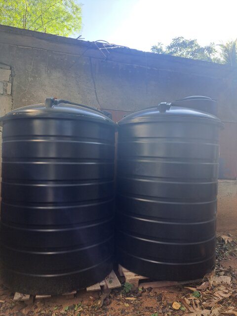 800gal Rhino Water Tanks
