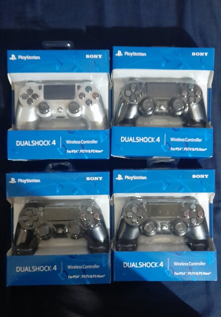 PS4 DualShock 4 Controllers