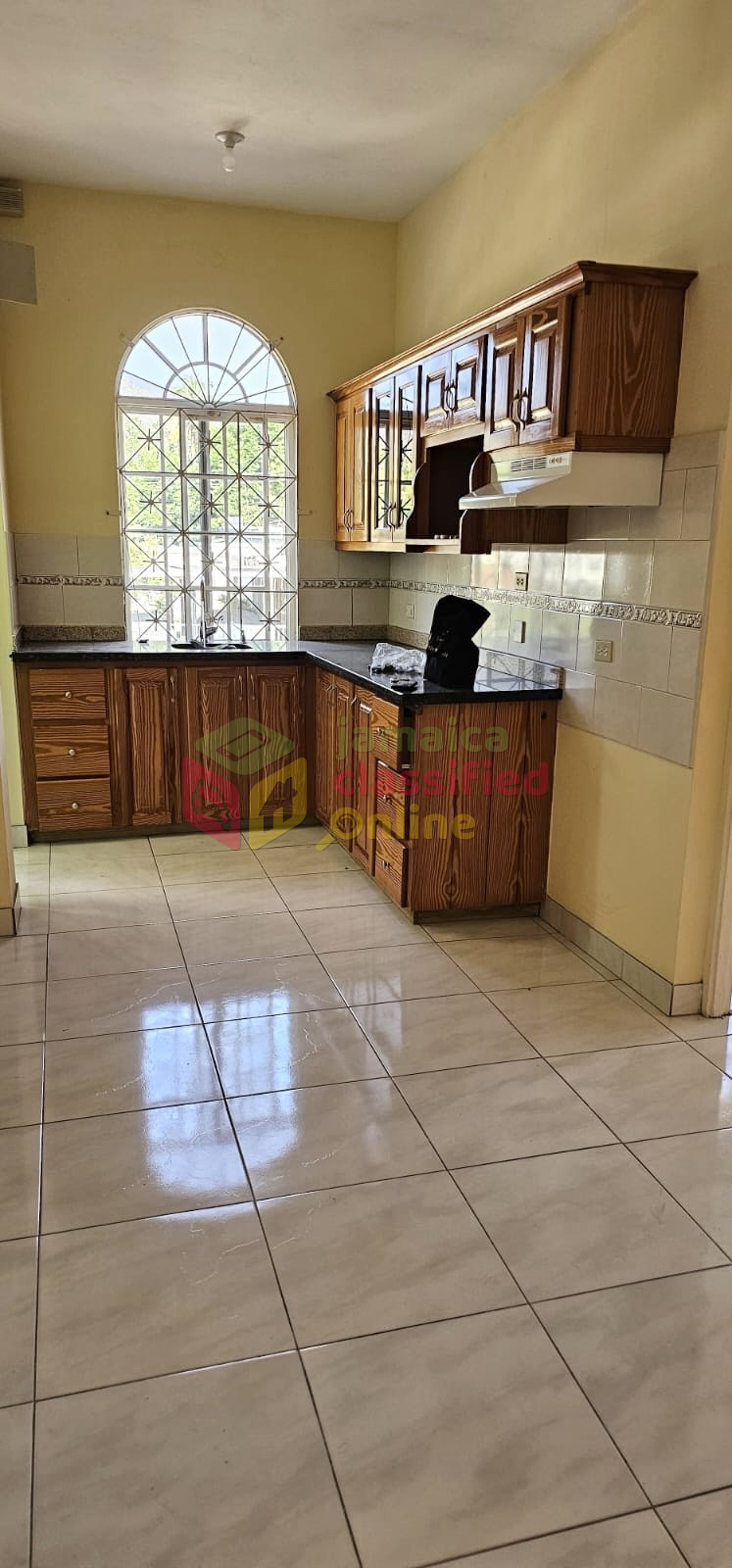 For Rent: Unfurnished 3 Bedroom 3 Bath In Mona - Mona, Kingston