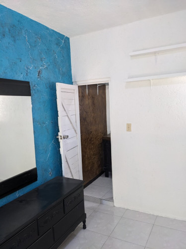 Small Self Contained 1 Bedroom Single Female Only
