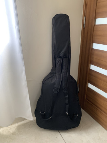 Acoustic Guitar With Bag 