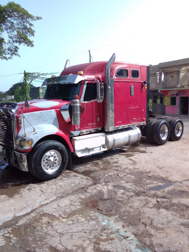 2005 International 9900I Trailerhead