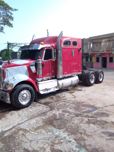 2005 International 9900I Trailerhead