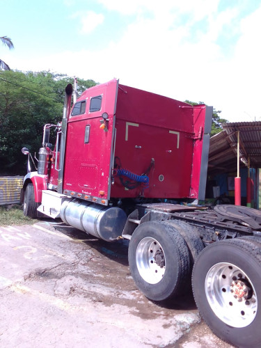 2005 International 9900I Trailerhead