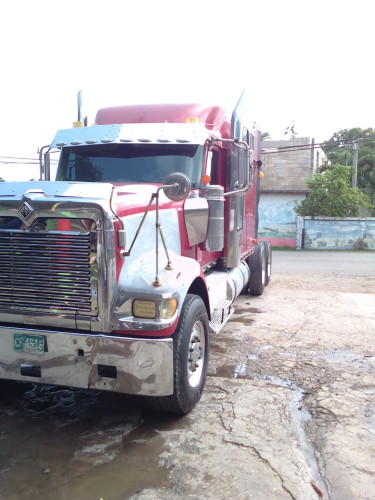 2005 International 9900I Trailerhead