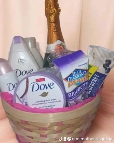 Mothers Day Gift Baskets/Boxes & Perfume Sets 