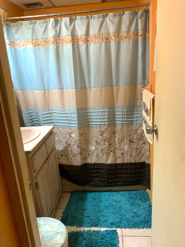 Short Term Room Rental - 1 Bedroom Own Bathroom