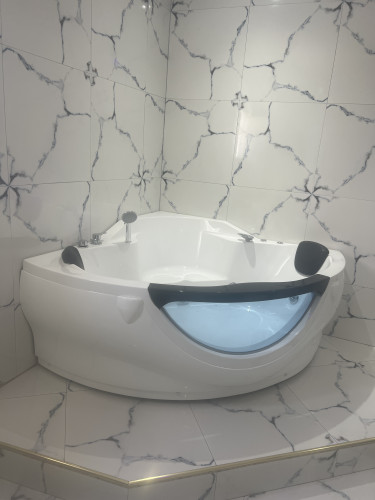 Bathtub 