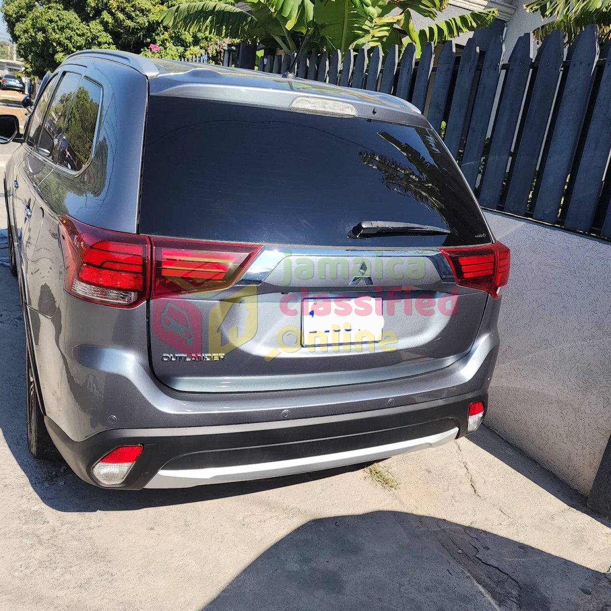 Outlander 2016 Modified For Sale: 2016 MITSUBISHI OUTLANDER - Kington