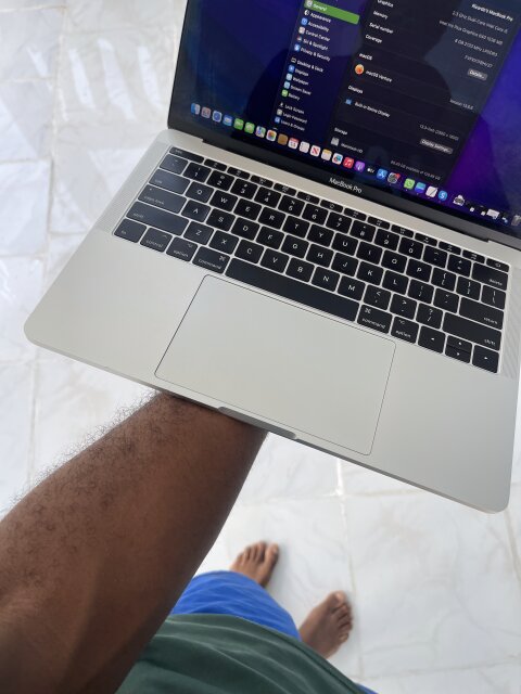 Clean MacBook Pro 2017