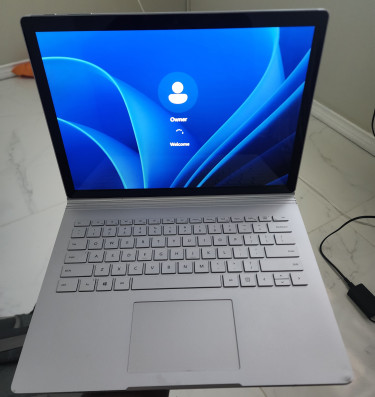 Microsoft Surface Book 2 I5 8GB 256GB Touch