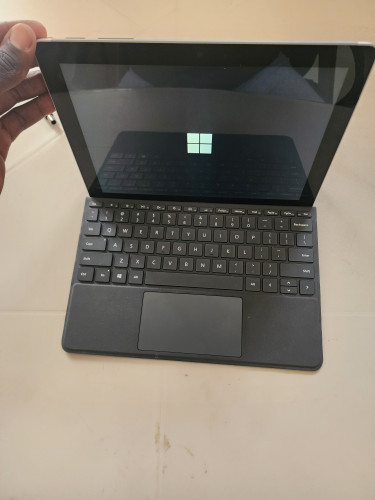 Microsoft Surface Go 8GB 128GB Touch