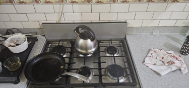 MIGRATE SALE Whirlpool 6b Stove W/ Oven + Griddle